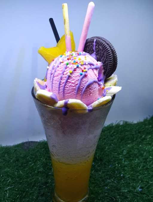 Rumah Ice Cream 9