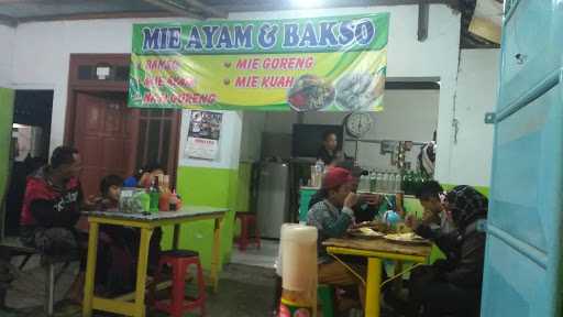 Mie Ayam Dan Nasi Goreng 1