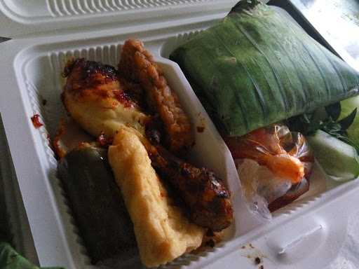 Warung Sambal Nasi Uduk Bakar 3