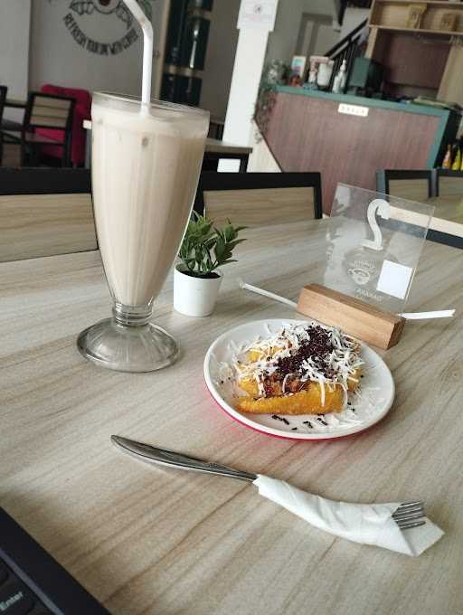 Dakara Coffee - Cafe & Resto 5