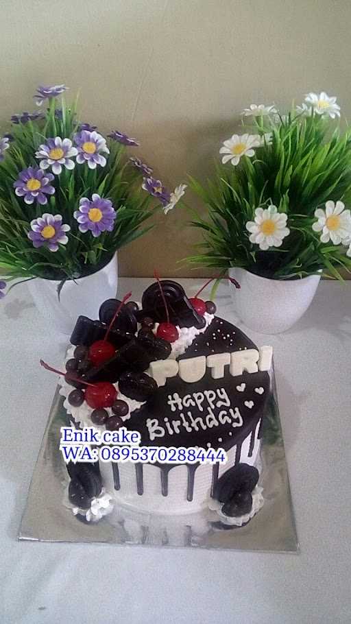 Enik Cake 1