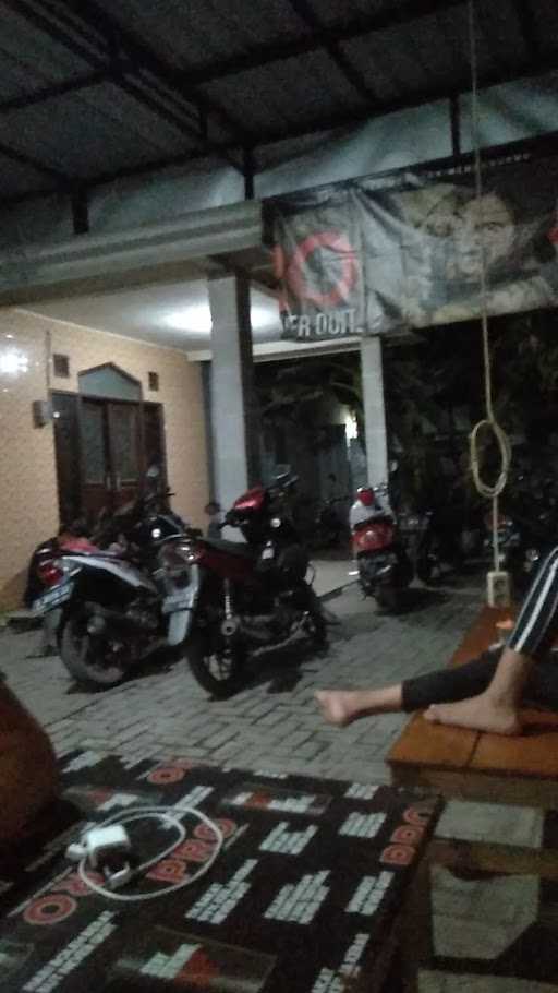 Warung Kopi Delia 3