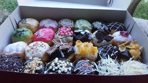 Al Donuts 5