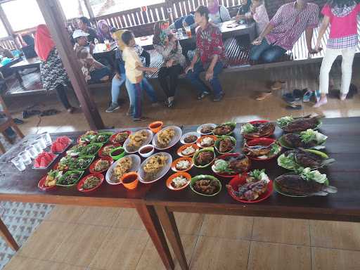 Warung Lesehan 99 8