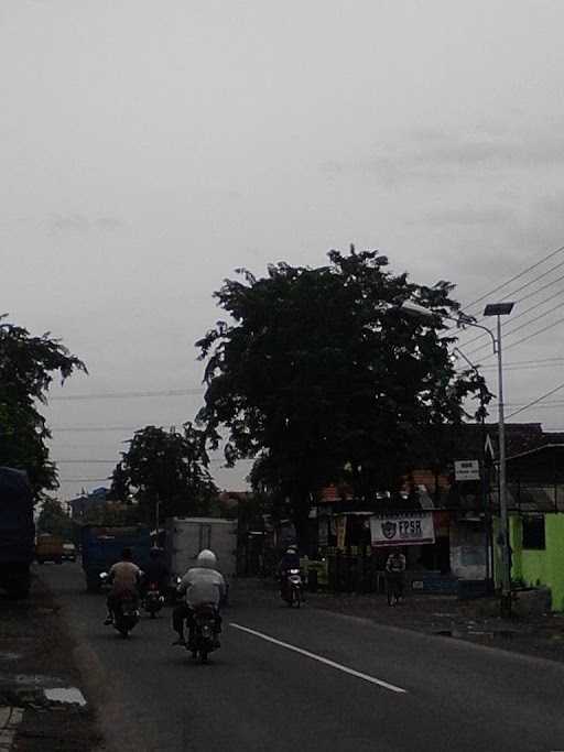 Warung Pojok Aneka Makanan 3