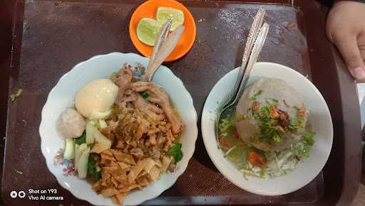 Bakso H. Hasim Duduk Sampeyan 3