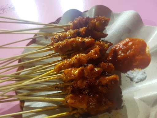 Sate Babi Bawah Pohon Bli Kawe 4