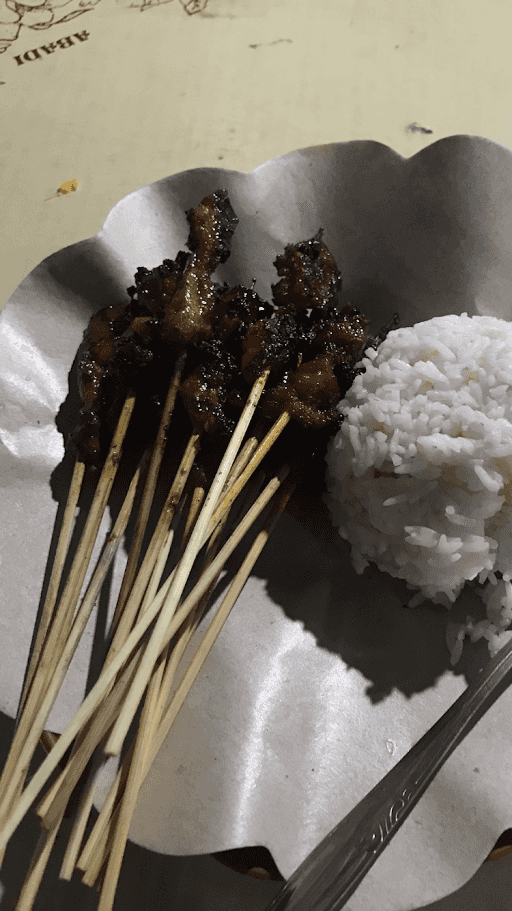 Sate Babi Bawah Pohon Bli Kawe 3