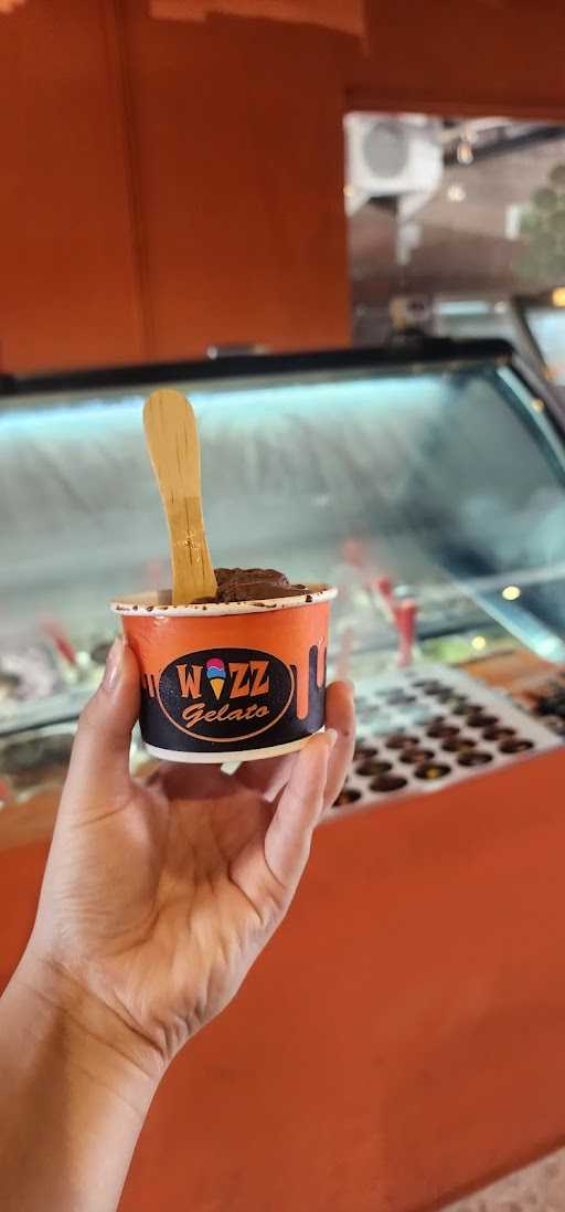 Wizz Gelato & Kitchen 2