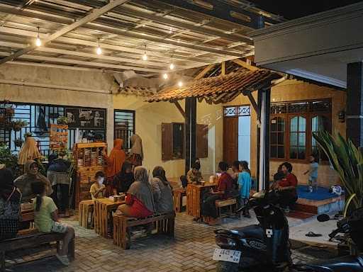 Warung Kopi Cilikan 1