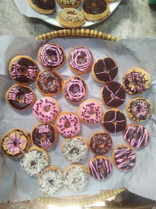 Donat Almira (Dora) 1