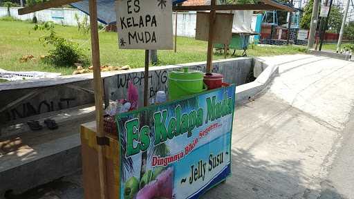 Es Kelapa Muda Nabilla 1