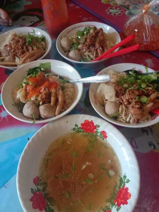 Warung Mie Ayam Mm 1