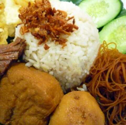 Nasi Uduk Ibu Kinah 1