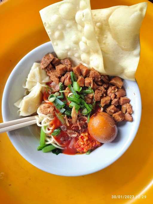 Mie Ayam Pangsit Dhe'Fia 5