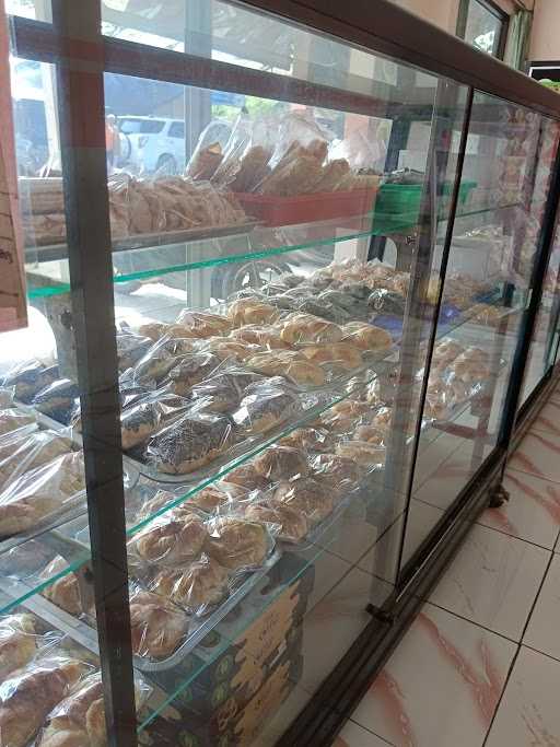 Bread & Cake Wijaya 7