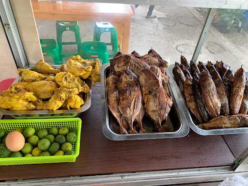 Omah Soto Lamongan & Penyetan Ikan Asap 5