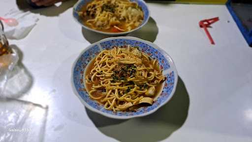 Warung Bakmi Sri Rawuhi 5