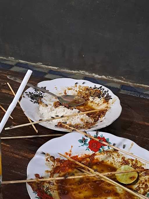 Warung  Sate Thaican  Loayu 10