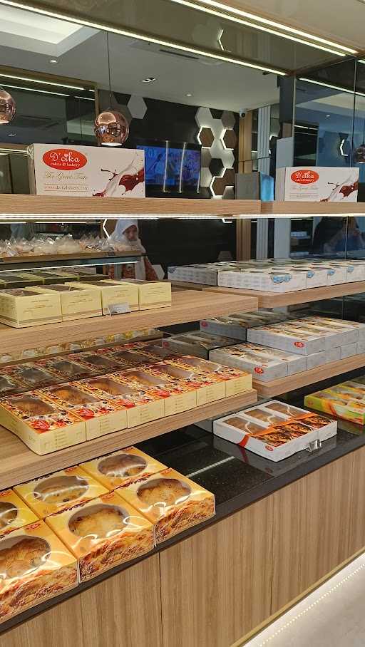 Dcika Cakes & Bakery Pondok Kelapa 4