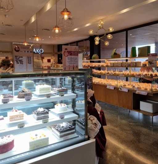 Mako Bakery & Cake - Ciplaz Klender 10