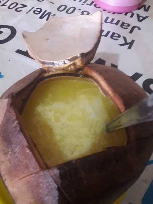 Kelapa Bakar +Es Kelapa Anggraeni 6