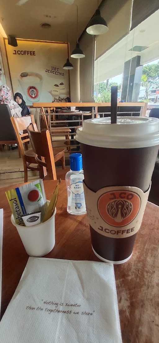 JCO Donuts & Coffee - Buaran Plaza 6