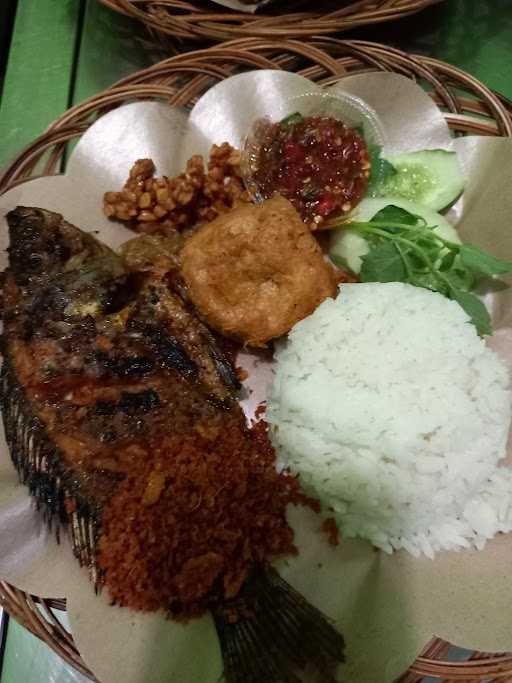 Ayam Bakar Kq5 Pondok Kelapa 6