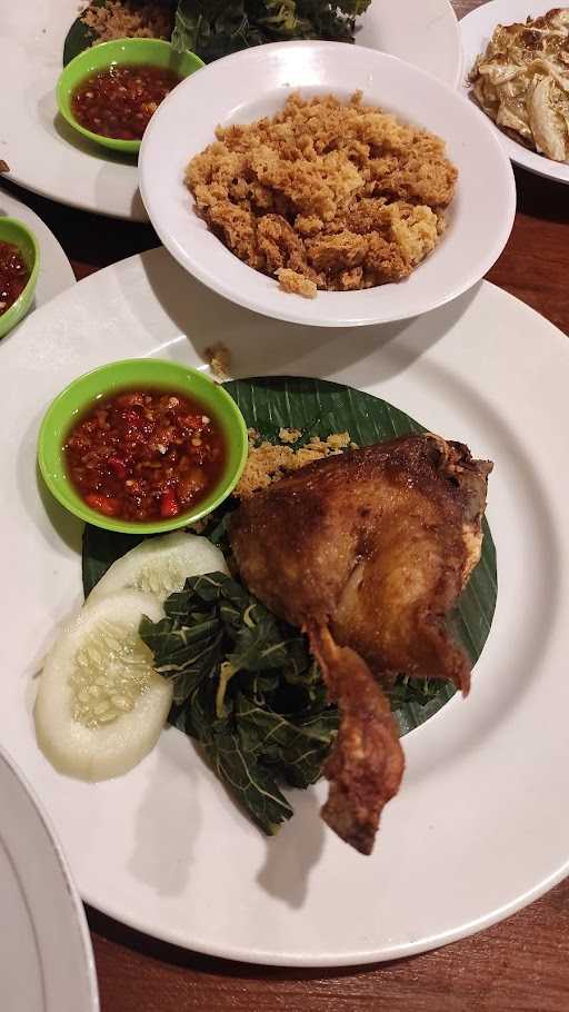 Bebek Goreng H. Slamet 6