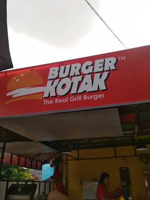 Burger Kotak 3