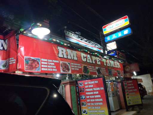 Cafe Taman Seafood 9