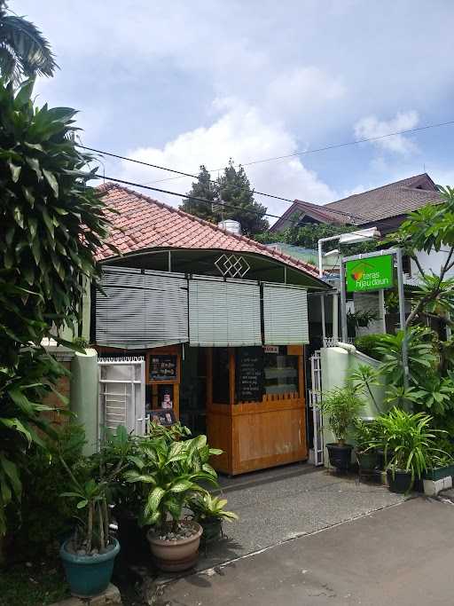 Kedai Hijau Daun 7