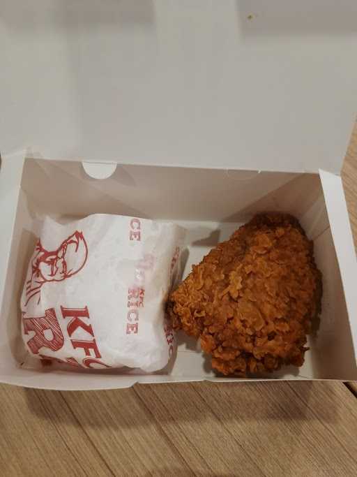 KFC - Rest Area Km 6B Jakarta Cikampek 7