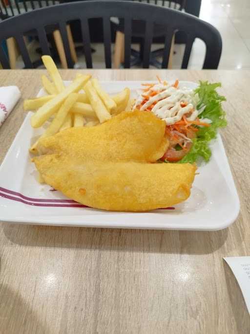 Solaria Buaran Plaza 10