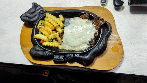 The Meatchy'S Steak 6