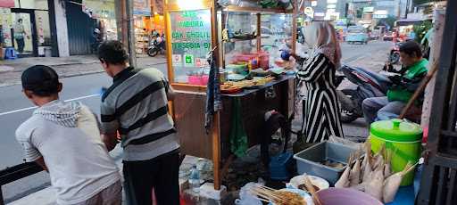 Warung Sate Cak Cholil 9