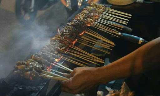 Warung Sate Cak Cholil 10