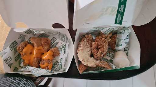 Wingstop! - Buaran 9