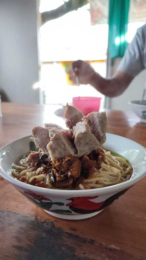 Waroeng Bakso & Mie Pitik Mas Edhi 6