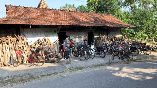 Warung Makan Mak Jum 8