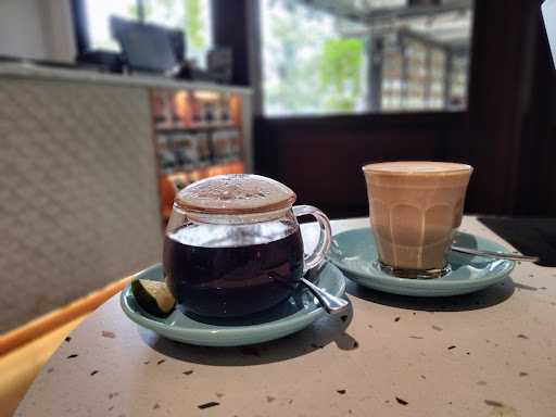 Strada Coffee & Caffe 9