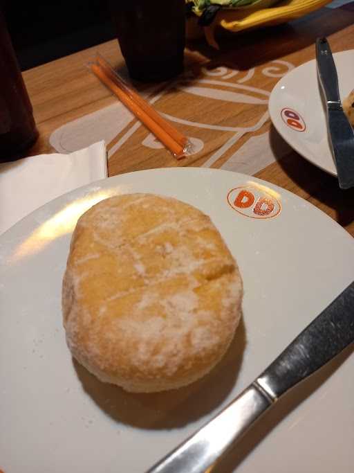 Dunkin’ Donut - Hayam Wuruk 9