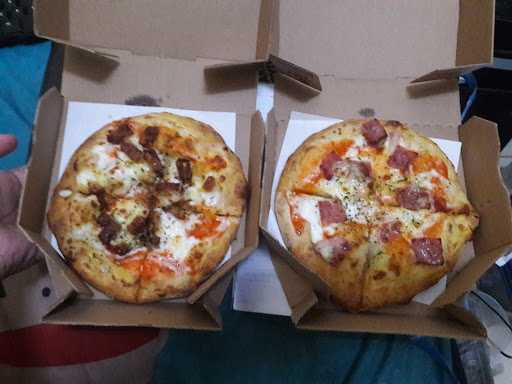 Domino'S Pizza 10