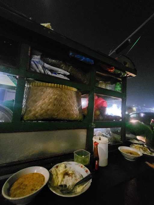 Soto Tangkar Khas Bogor Hayam Wuruk 4