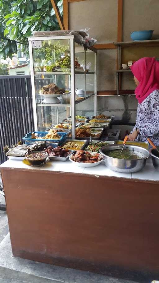 Warung Makan Bu Santi 5