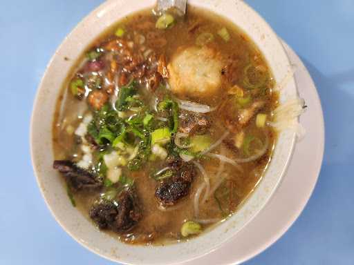 Warung Sentral Sop Saudara 9