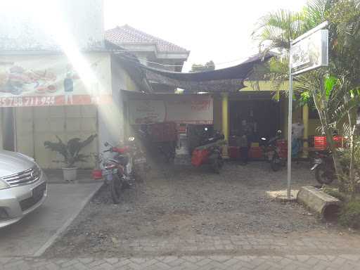 Ratna Sari Bakery 10