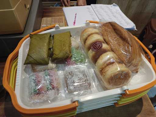 Sentosa Bakery 5