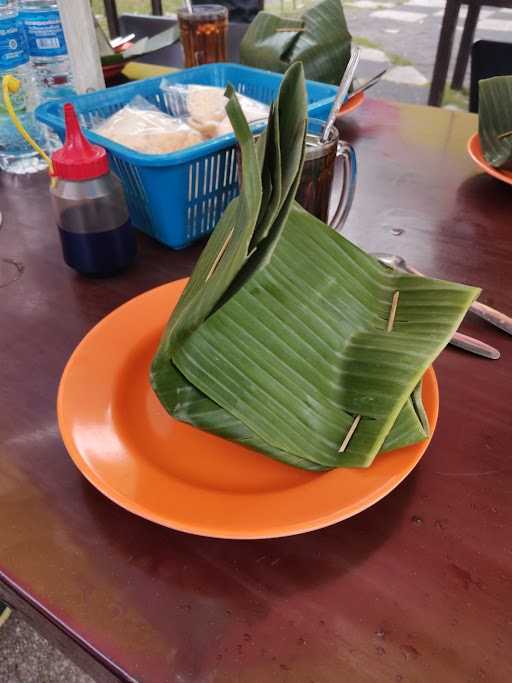 Nasi Kuning Cempaka 4