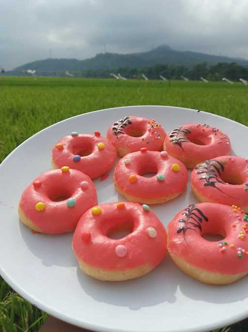 Rumah Donat Linda 4